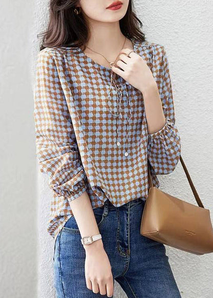 Classic Vintage Blouse with a Flattering Fit