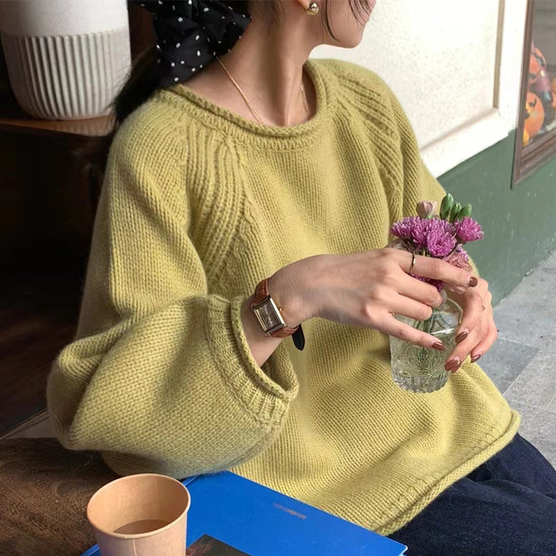 Classic Vintage Sweater with a Flattering Fit