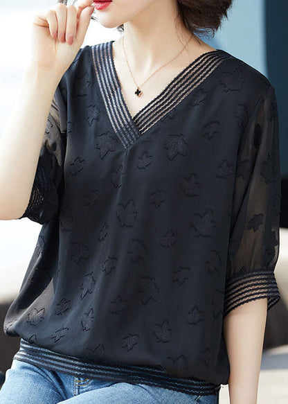 Classic Vintage Shirt with a Flattering Fit