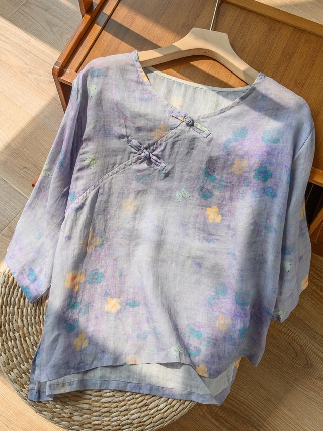 Effortlessly Elegant Top with a Timeless Design