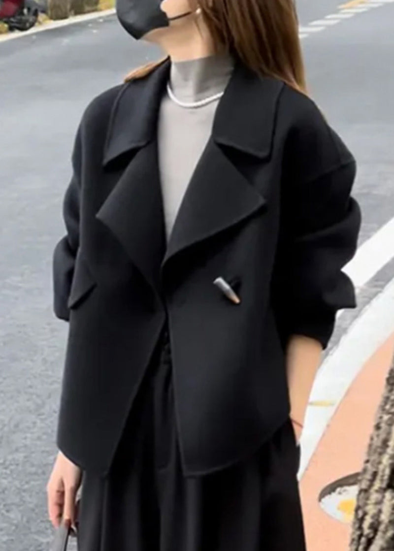 Beautifully Finished Coat in a Timeless Design