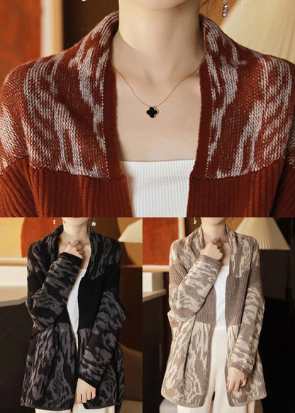 Well Tailored Cardigan with a Graceful Silhouette