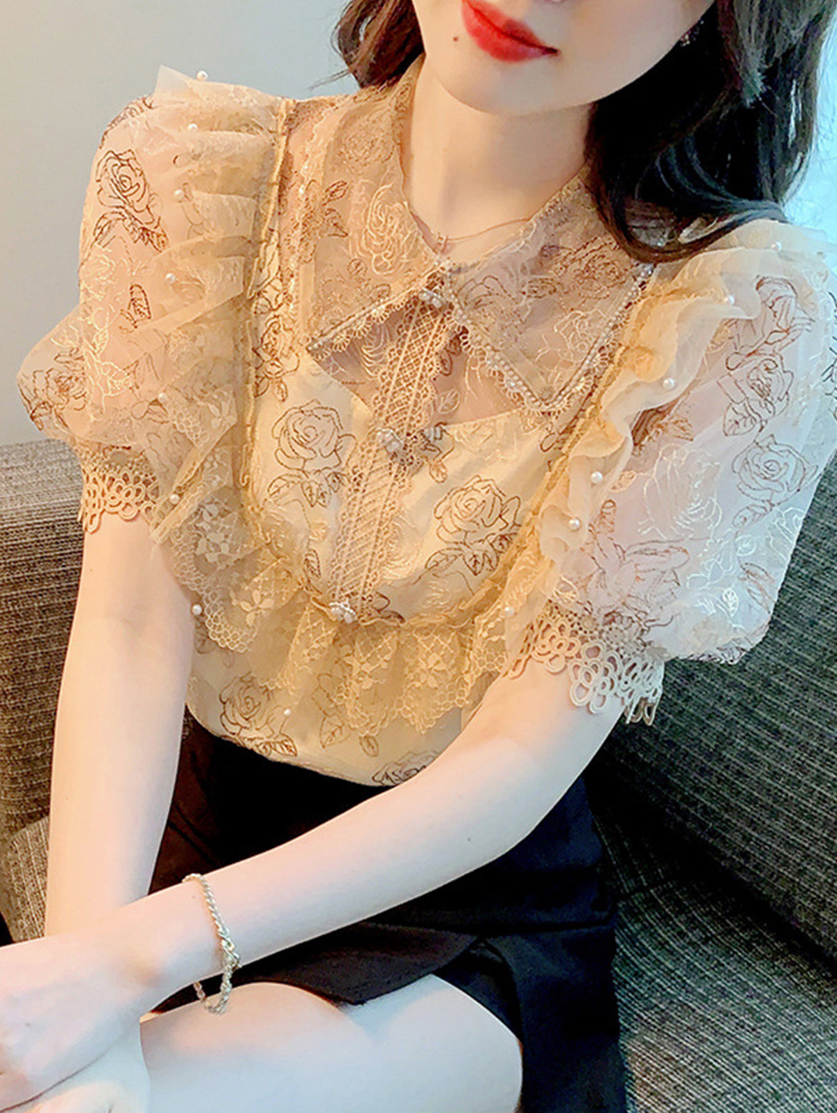 Classic Vintage Shirt with a Flattering Fit