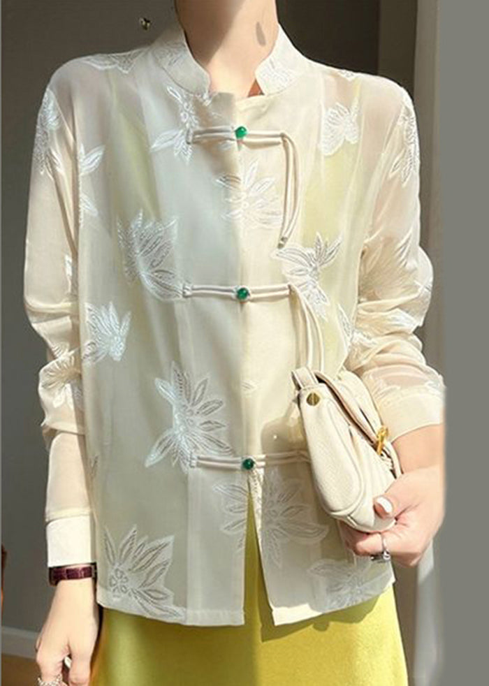 Classic Vintage Shirt with a Flattering Fit
