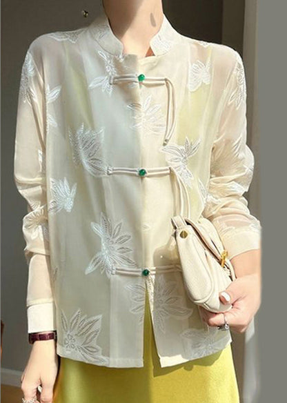 Classic Vintage Shirt with a Flattering Fit