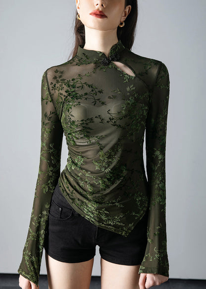 Classic Vintage Top with a Flattering Fit