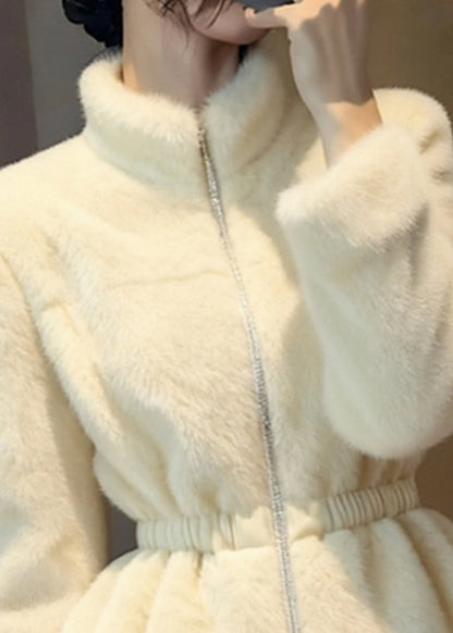 Elegantly Styled Coat for Everyday Wear