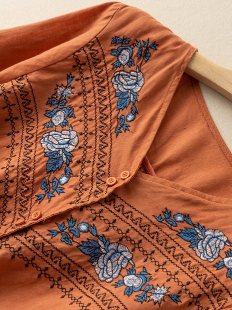 Effortlessly Elegant Shirt with a Timeless Design