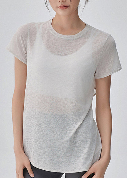 Well Tailored Top with a Graceful Silhouette