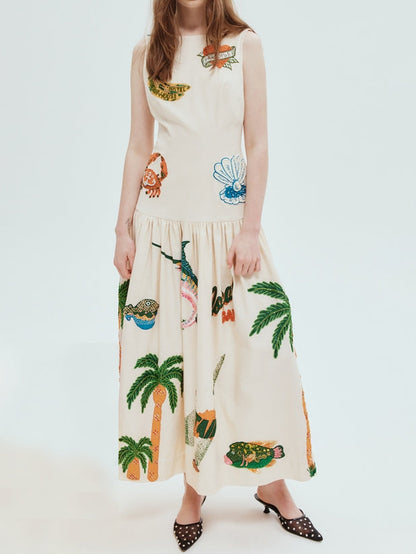Beautifully Finished Dress in a Timeless Design