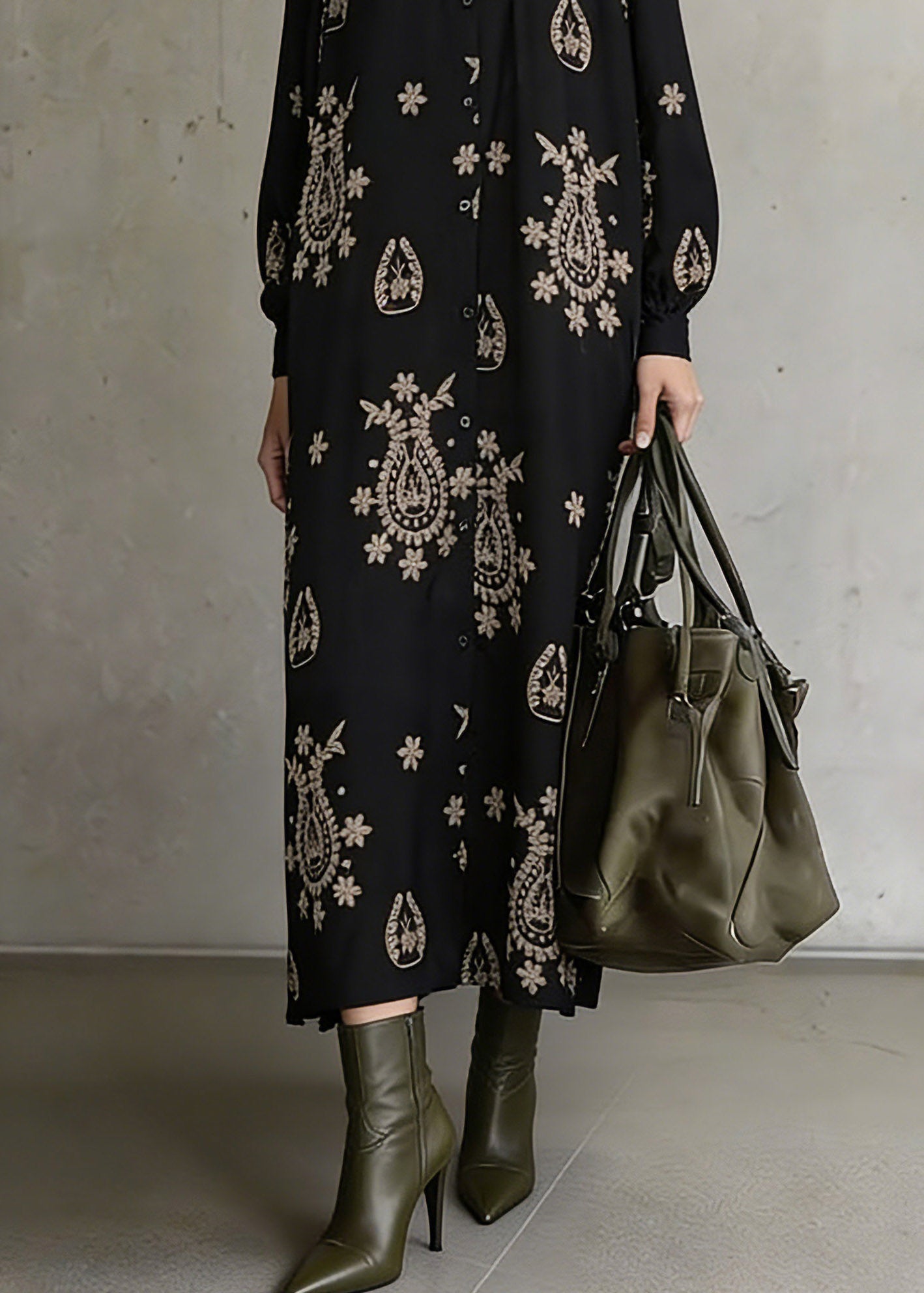 Classic Vintage Dress with a Flattering Fit