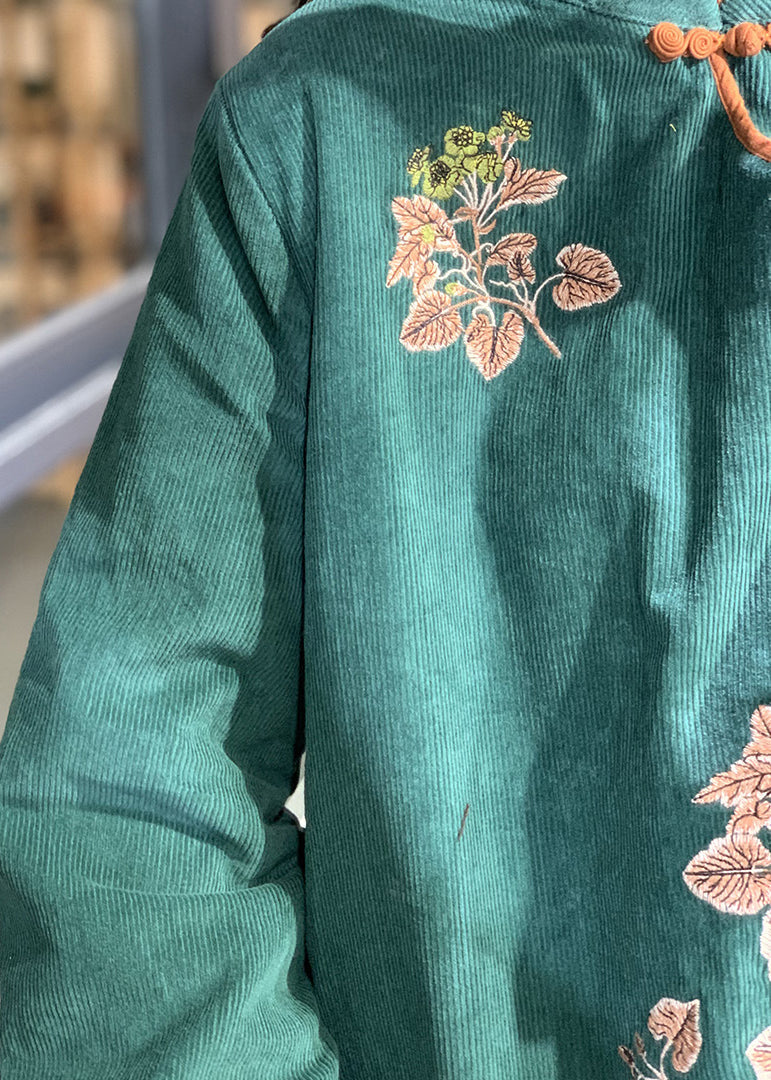 Beautifully Finished Coat in a Timeless Design