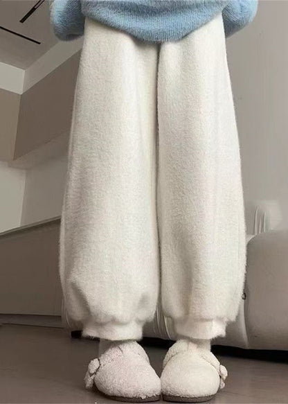 Well Tailored Pants with a Graceful Silhouette