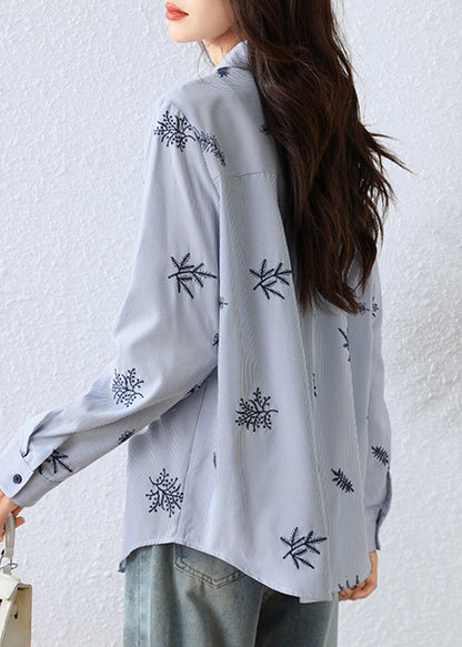 Classic Vintage Top with a Flattering Fit