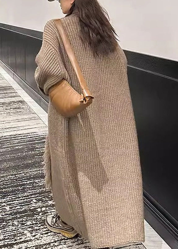 Well Tailored Coat with a Graceful Silhouette