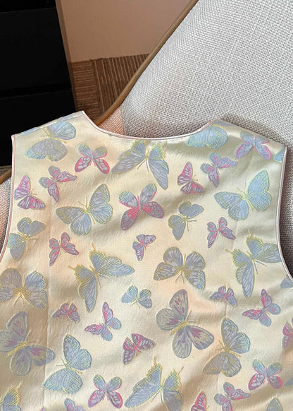 Effortlessly Elegant Garment with a Timeless Design