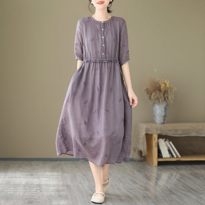 Beautifully Finished Dress in a Timeless Design