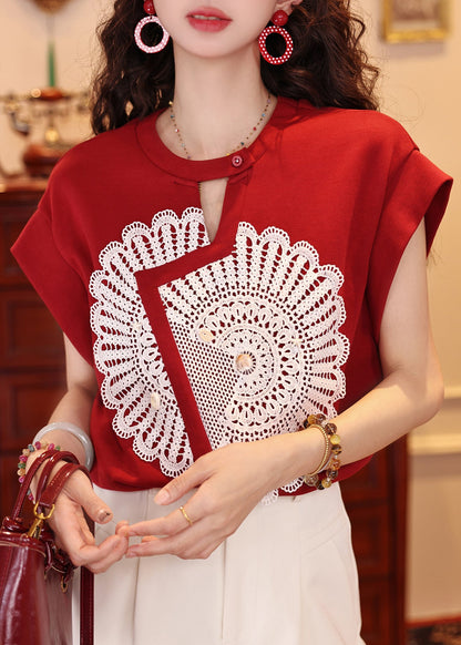Well Tailored Top with a Graceful Silhouette