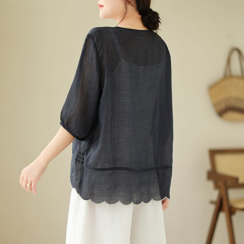 Effortlessly Elegant T-Shirt with a Timeless Design