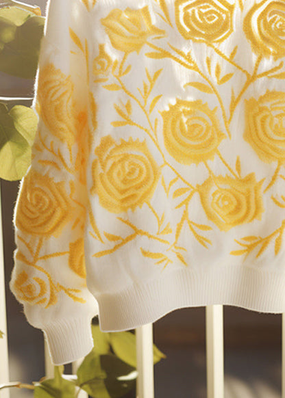 Well Tailored Sweater with a Graceful Silhouette