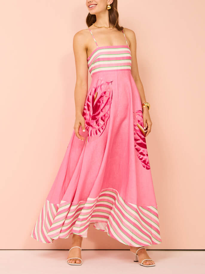 Gracefully Styled Dress for Any Occasion
