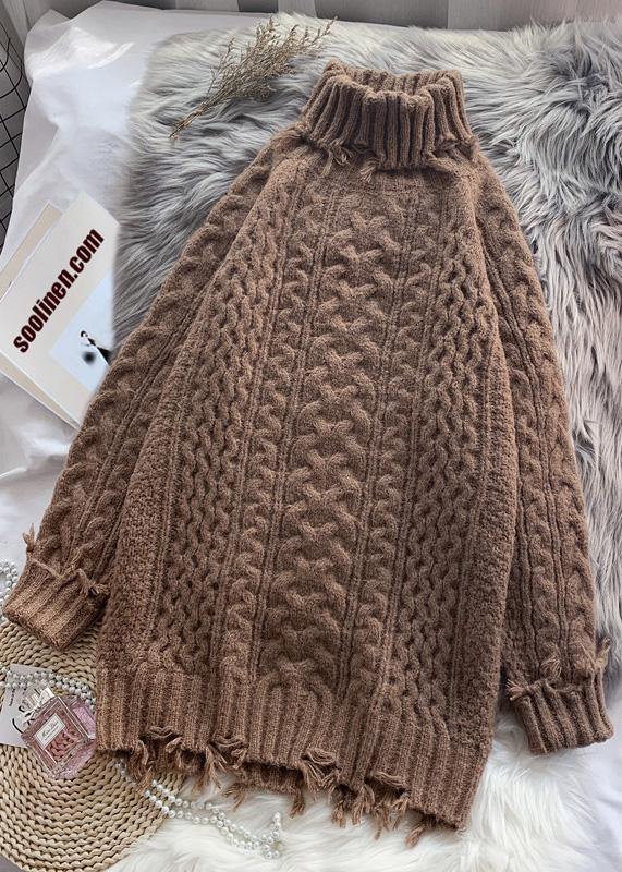 Classic Vintage Sweater with a Flattering Fit