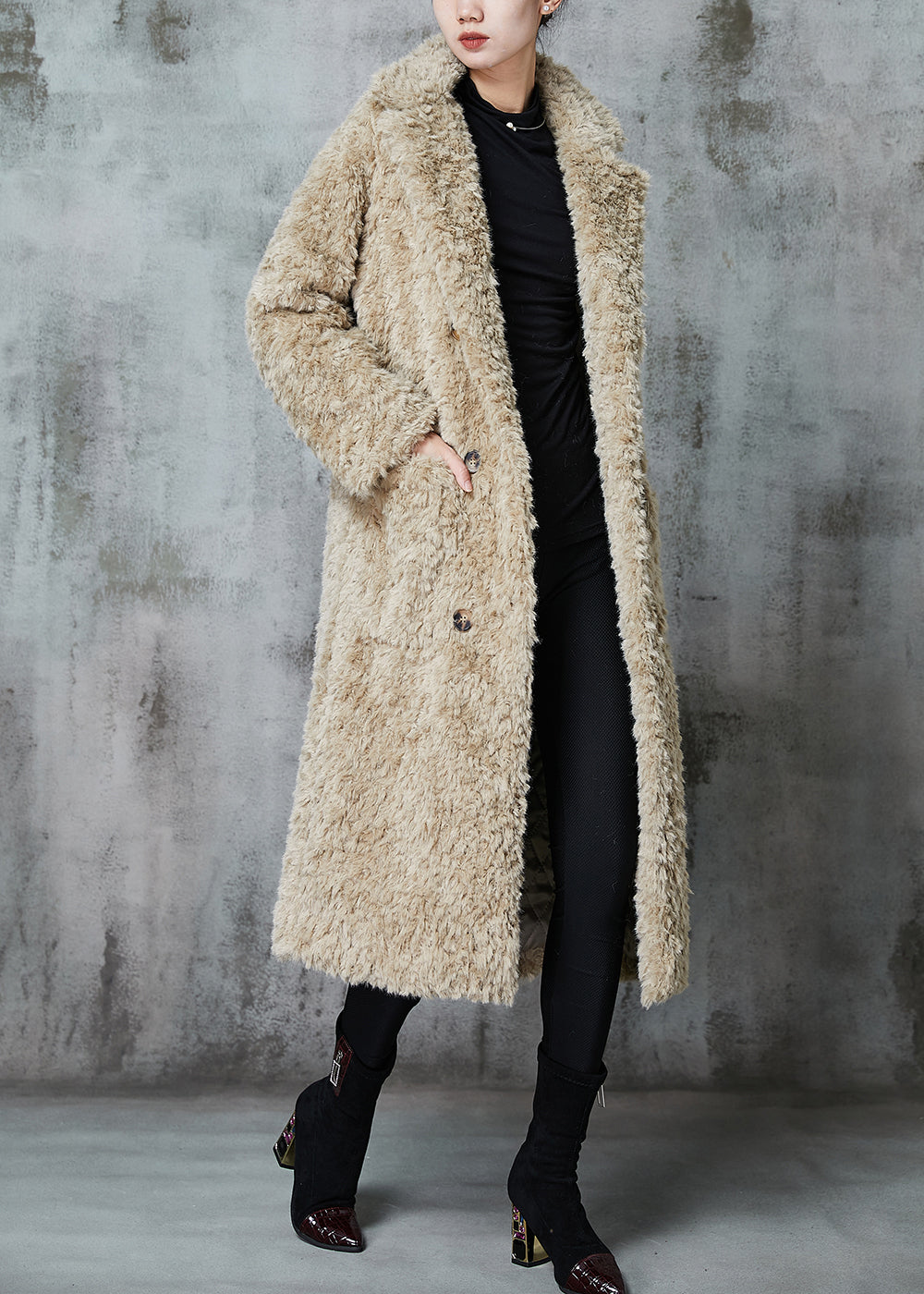 Beautifully Crafted Coat in a Classic Style