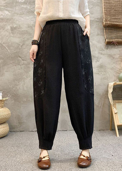 Effortlessly Elegant Pants with a Timeless Design