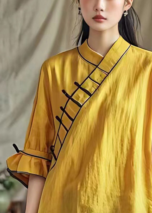 Beautifully Finished Blouse in a Timeless Design