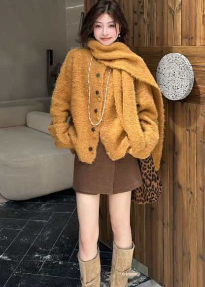 Classic Vintage Cardigan with a Flattering Fit