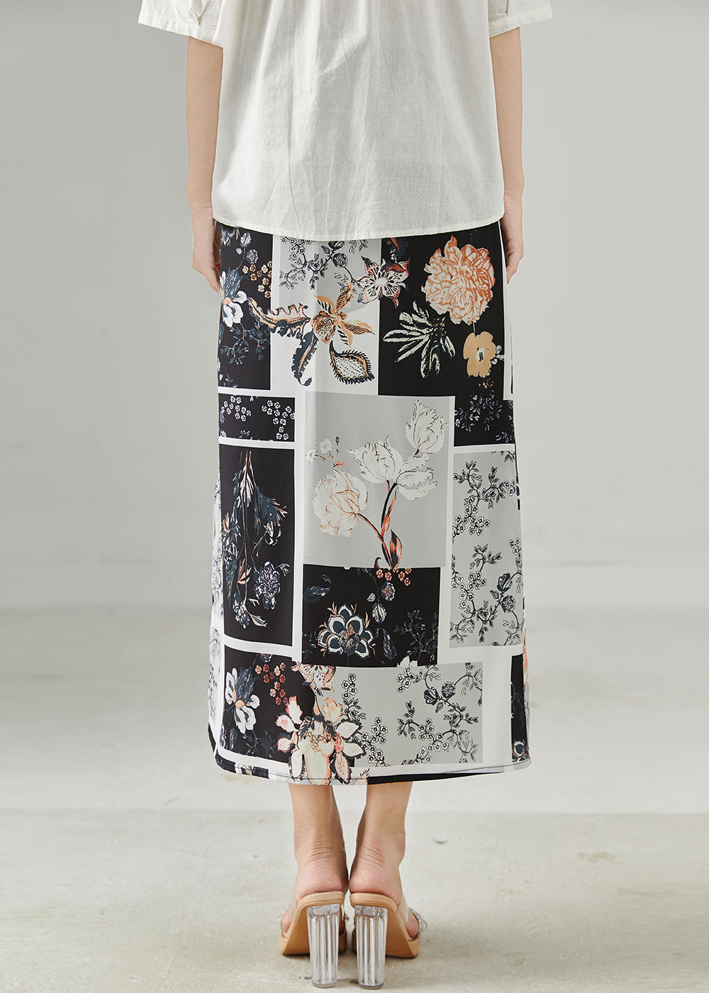 Effortlessly Elegant Garment with a Timeless Design