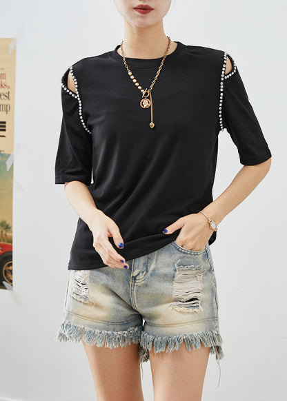 Beautifully Crafted Blouse in a Classic Style