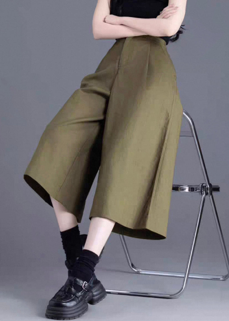 Effortlessly Elegant Pants with a Timeless Design