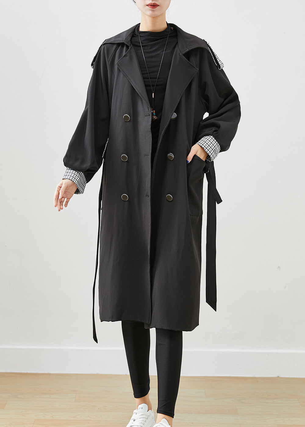 Beautifully Finished Coat in a Timeless Design