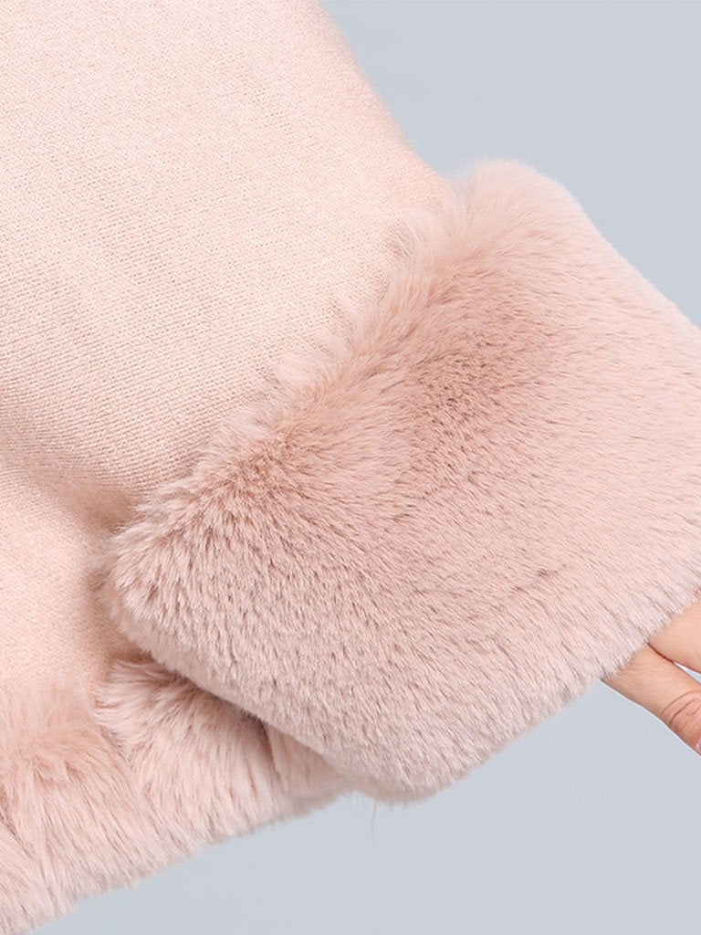 Effortlessly Elegant Sweater with a Timeless Design
