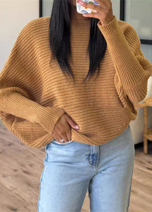 Effortlessly Elegant Sweater with a Timeless Design