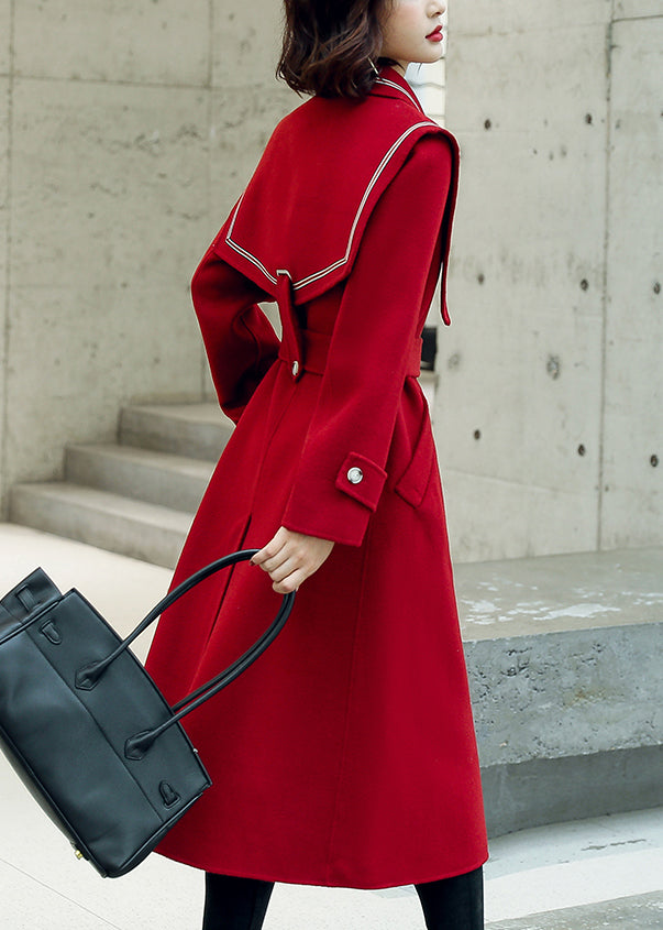 Beautifully Finished Coat in a Timeless Design