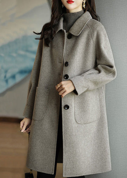 Effortlessly Elegant Coat with a Timeless Design