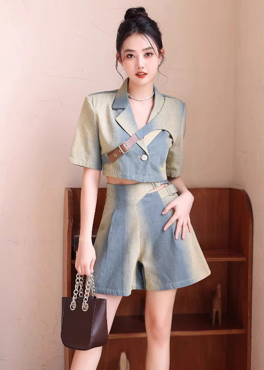 Beautifully Finished Top in a Timeless Design