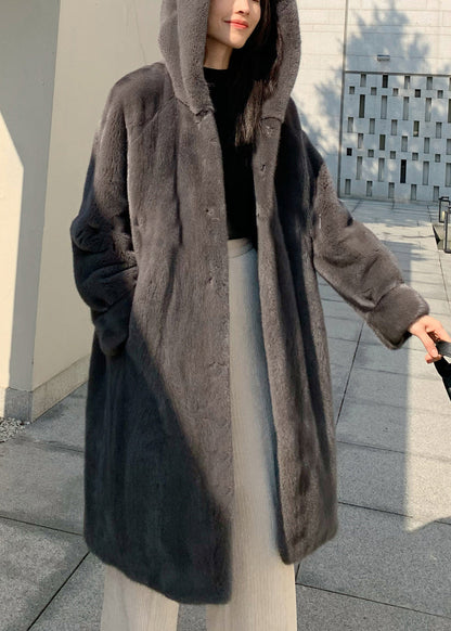 Effortlessly Elegant Coat with a Timeless Design