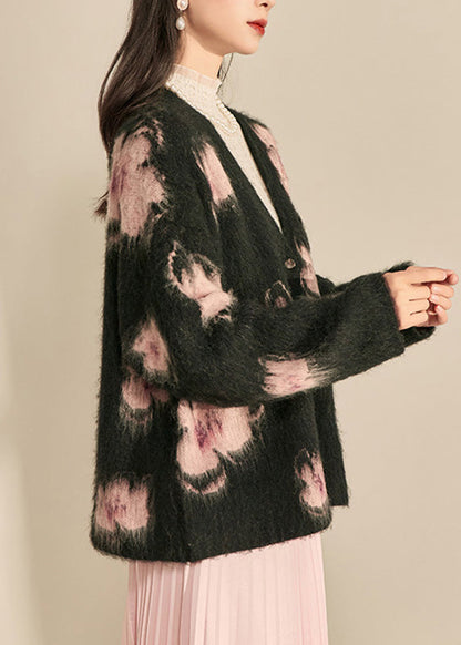 Classic Vintage Cardigan with a Flattering Fit
