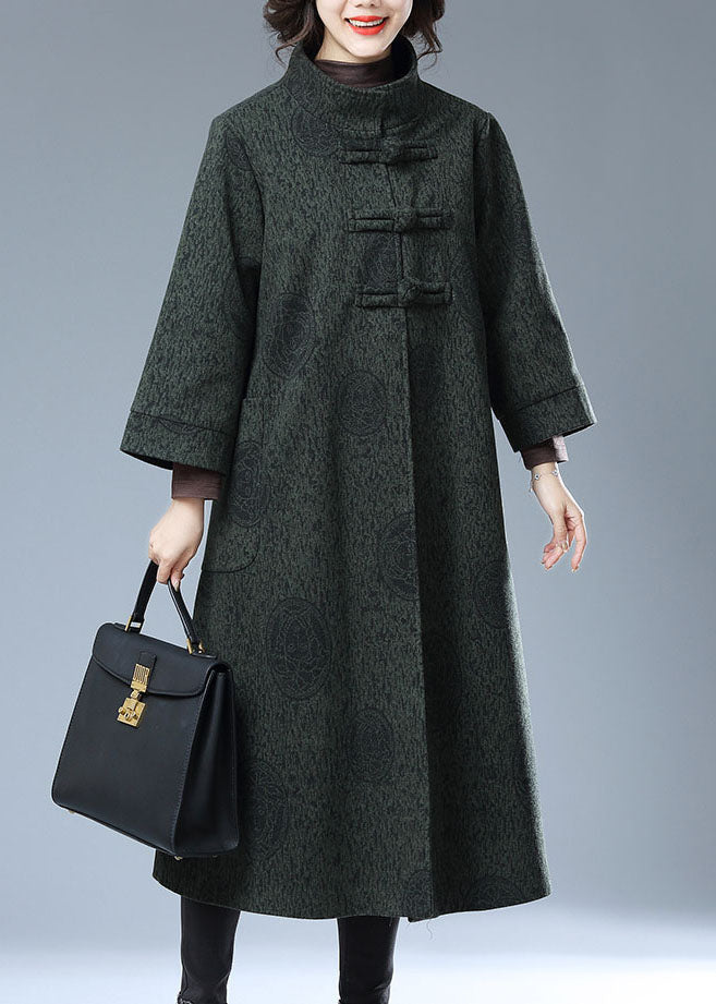 Classic Vintage Coat with a Flattering Fit