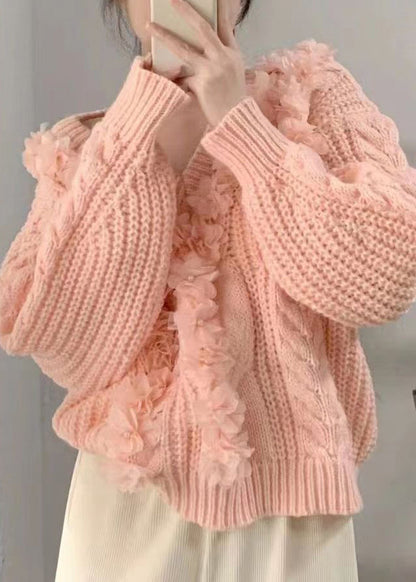 Well Tailored Sweater with a Graceful Silhouette
