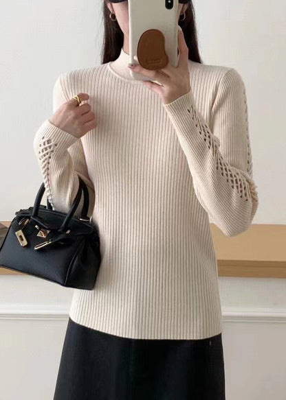 Well Tailored Sweater with a Graceful Silhouette