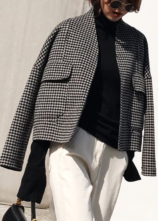 Well Tailored Coat with a Graceful Silhouette