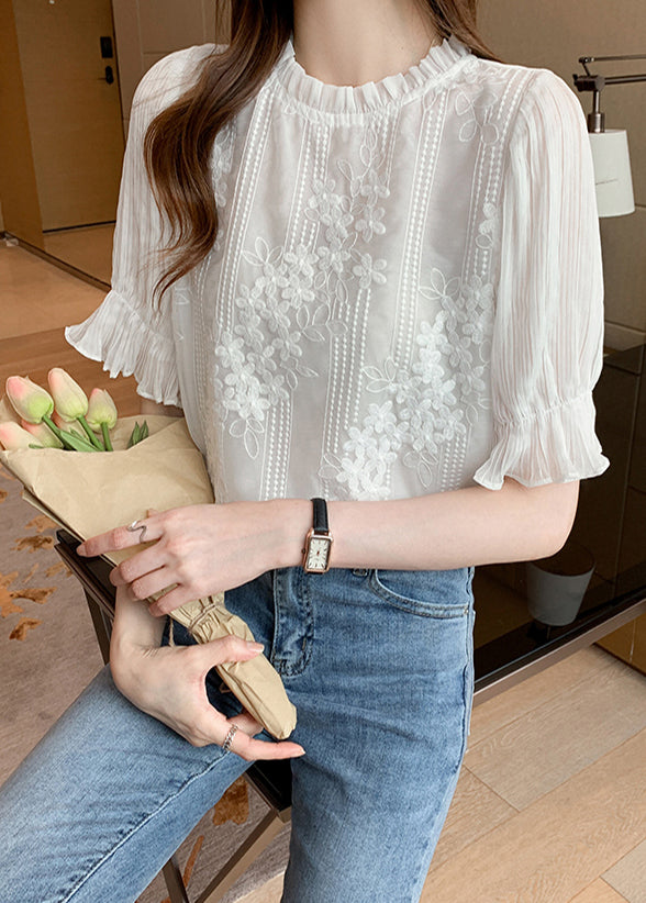 Well Tailored Shirt with a Graceful Silhouette