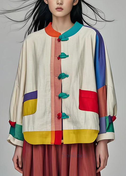 Well Tailored Coat with a Graceful Silhouette