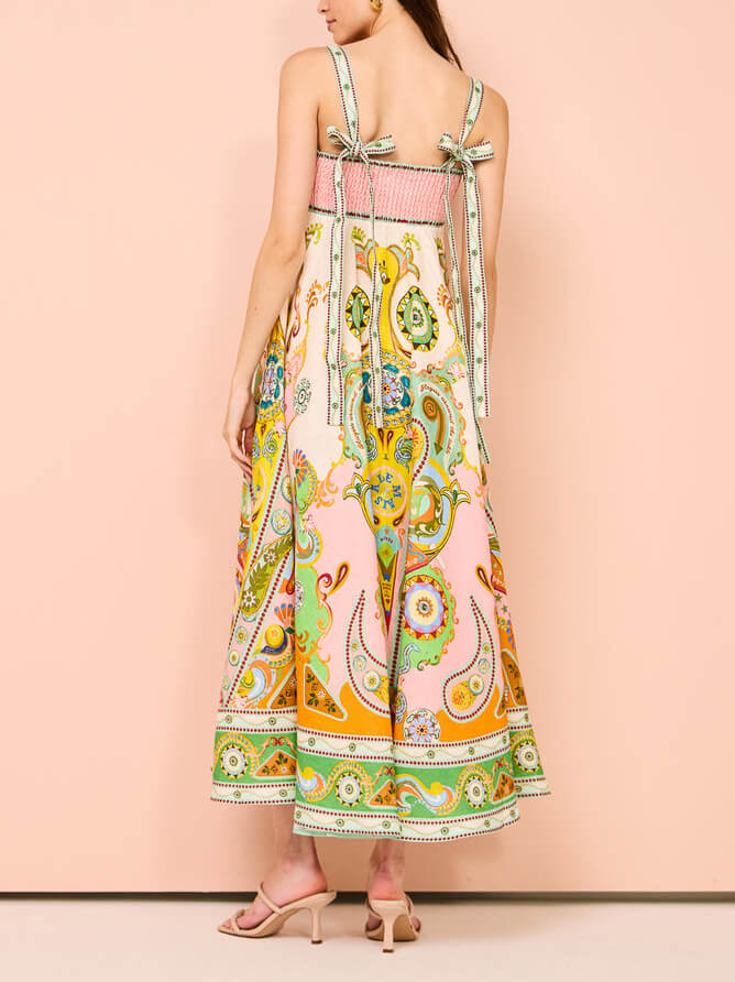 Classic Vintage & Enduringly Stylish Dress