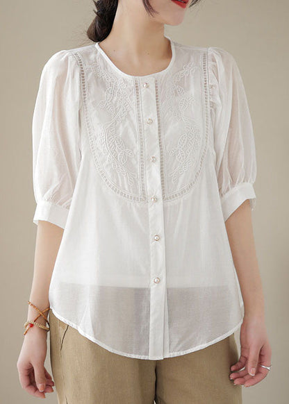 Effortlessly Elegant Top with a Timeless Design