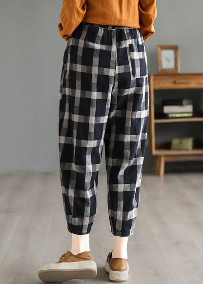Effortlessly Elegant Pants with a Timeless Design